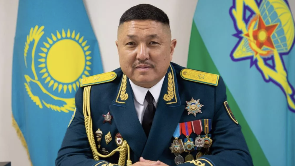 Алмаз Джумакеев назначен заместителем министра обороны