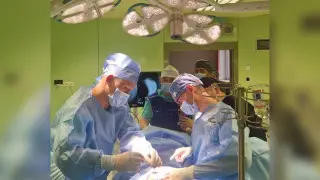 Необычный имплант установили подростку в Алматы