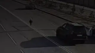 Маленького ребёнка заметили бегущим по автодороге в Актау