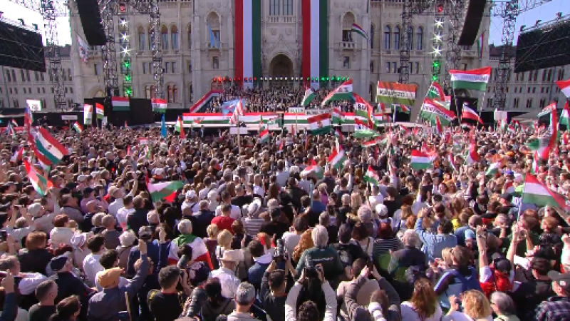 Кадры из видео