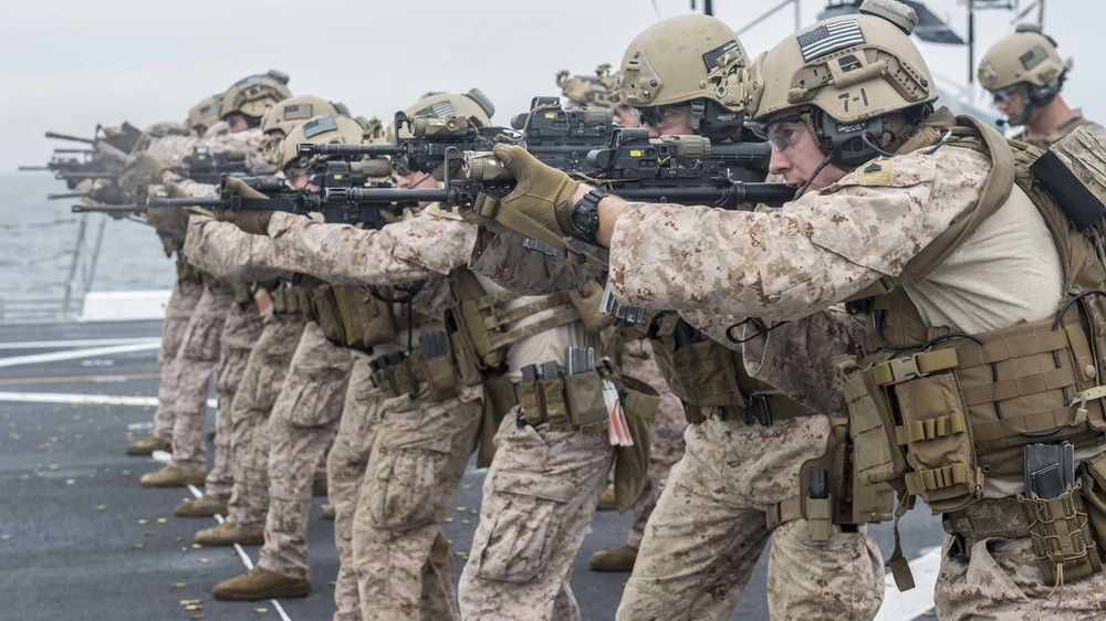 США перебрасывают элитный отряд морской пехоты к Ормузскому проливу - СМИ