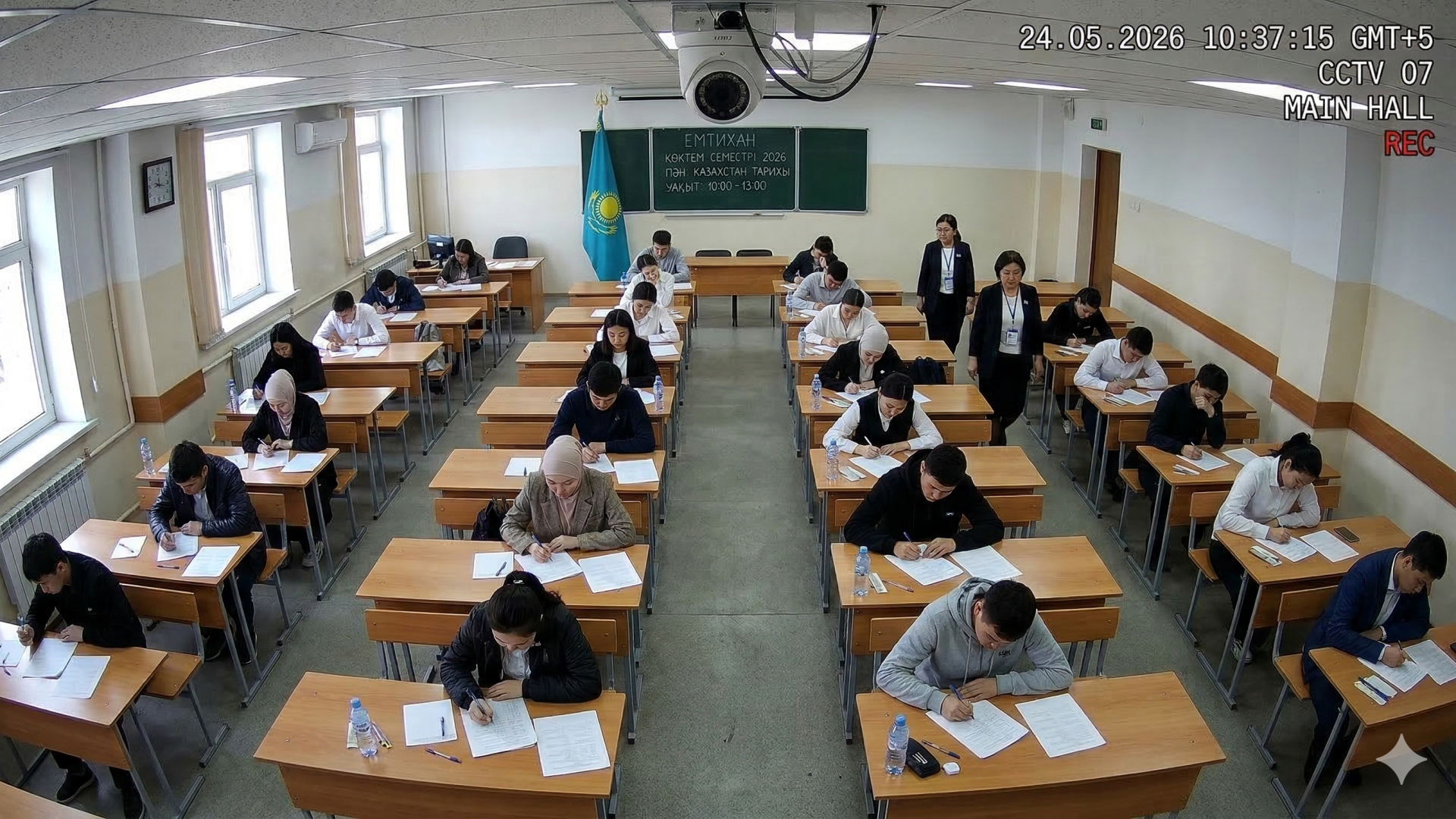 Экзамены в вузах предложили записывать на камеру и микрофон