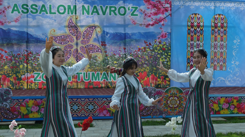 Новруз, Наурыз и Нооруз: как празднуют главный праздник весны в разных странах мира