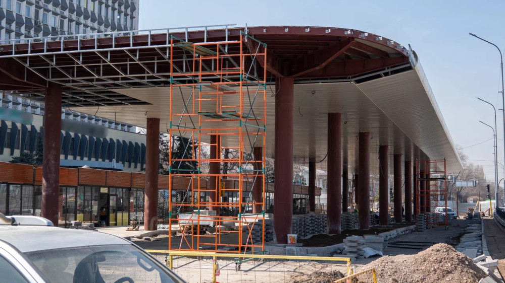 Суперостановки возле автовокзала “Саяхат“: как они выглядят сейчас