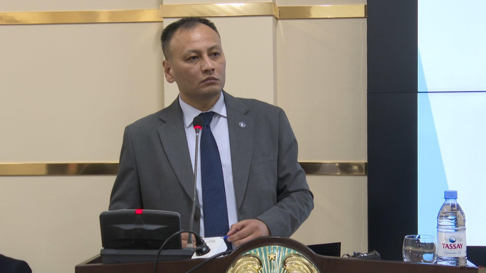 “Вы кто такой?“: чиновника из Павлодара обвинили в высокомерии