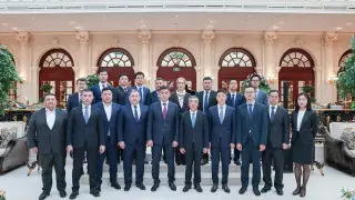 КТЖ и Huawei обсудили внедрение ИИ в железнодорожные перевозки