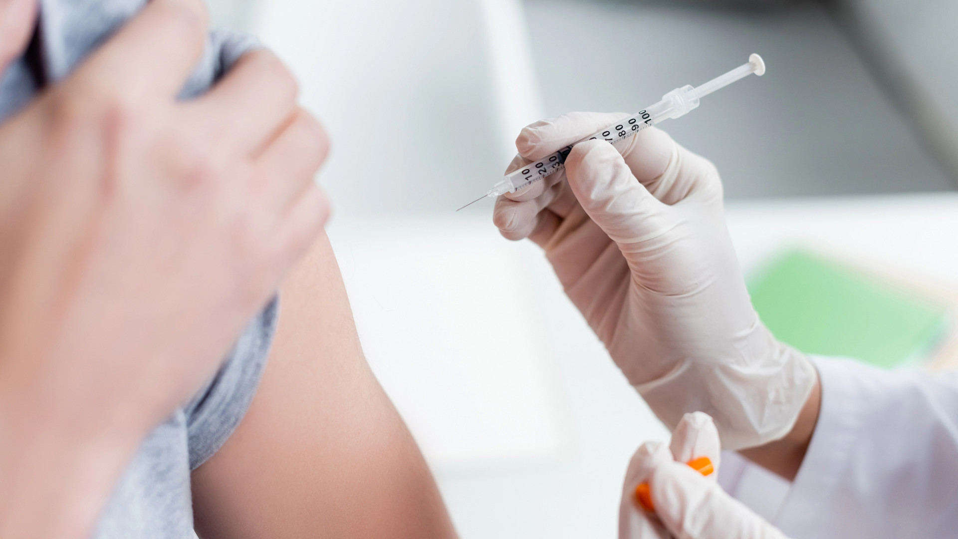 Вспышка менингита в Британии: стоит ли Казахстану опасаться - биолог