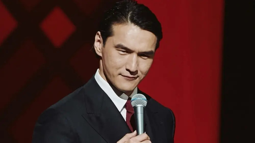 Комик Нурлан Сабуров пошутил про свое выдворение