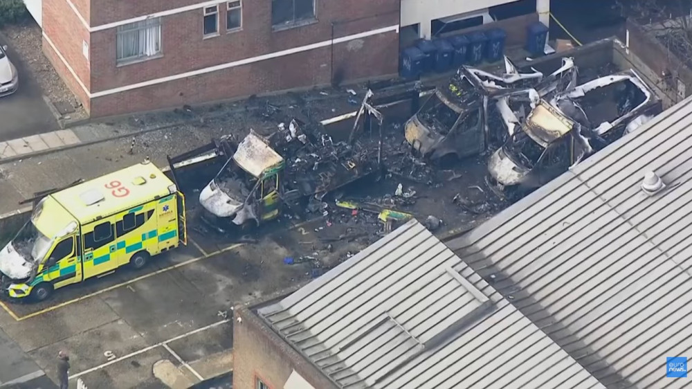 В Лондоне подожгли машины еврейской скорой помощи