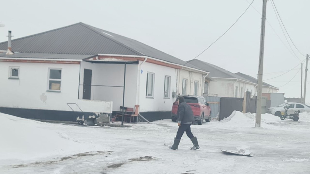 Новые дома для многодетных обернулись сыростью и трагедией в пригороде Павлодара