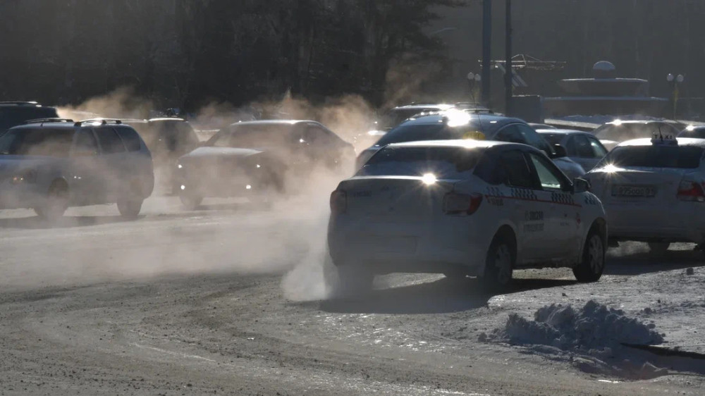 Водитель такси заплатит актюбинке 500 тысяч тенге