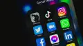 Суд признал Instagram, Facebook, YouTube опасными: девушка отсудила миллионы