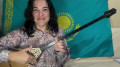 Эффект Димаша Кудайбергена. Чилийка влюбилась в домбру и выучила десятки казахских песен