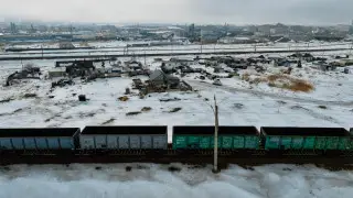 Воду в “бермудский треугольник“ Астаны привозят по рельсам из-за одного жителя