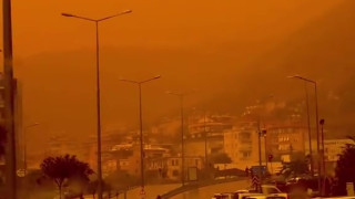 “Мы на Марсе“: мощная красная буря накрыла Турцию