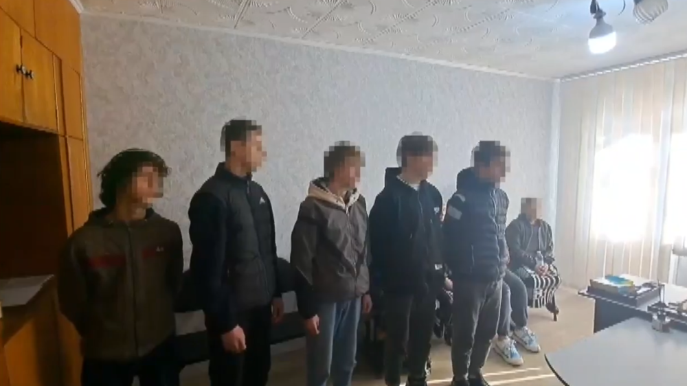 Подросткам, избившим пенсионера и снявшим это на видео, вынесли приговор