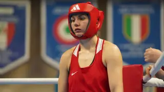 Судья остановил бой казахстанки на чемпионате Азии