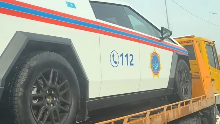 Кого и как спасли на Tesla Cybertruck, рассказали в МЧС