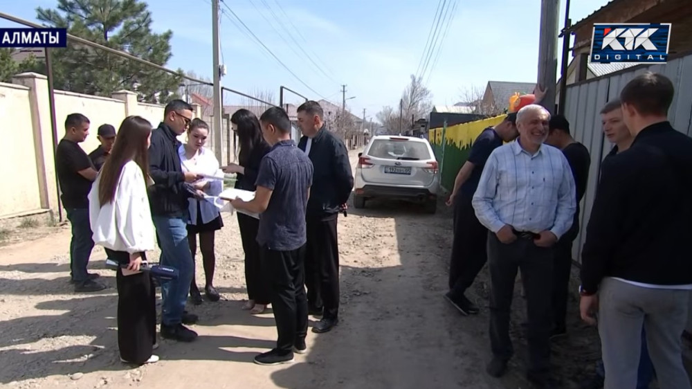 В Алматы полсотни рабочих пять месяцев не получали зарплату