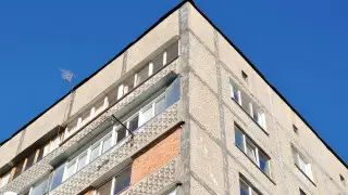 Подросток на крыше девятиэтажки напугал жителей Караганды