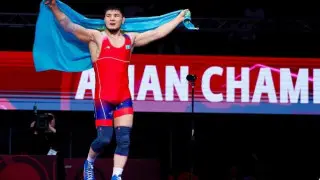 Казахстанские борцы-вольники завоевали две медали на чемпионате Азии