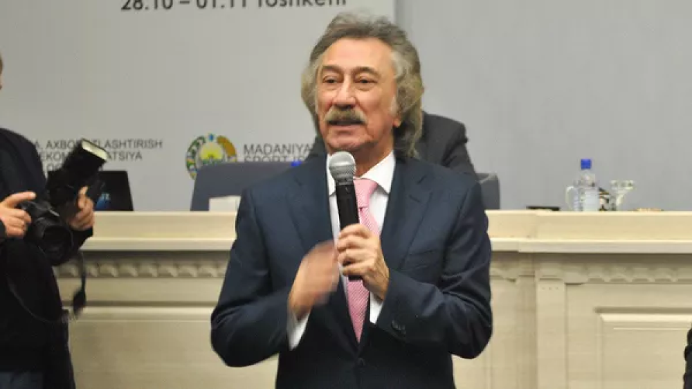 Токаев поздравил солиста группы “Ялла“ Фарруха Закирова с 80-летием