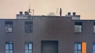 Драма на крыше ЖК в Астане - полиция показала видео переговоров