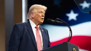 Трамп пригрозил “массированной бомбардировкой“ после окончания перемирия с Ираном