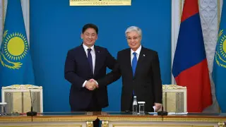 “Дружба из поколения в поколение“ - президент Монголии обратился к Токаеву
