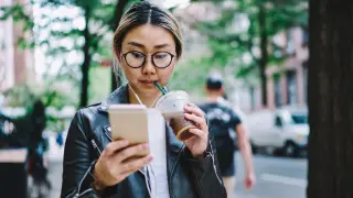 Интеллигентность на зарплате: депутаты предложили платить “культурным“ блогерам