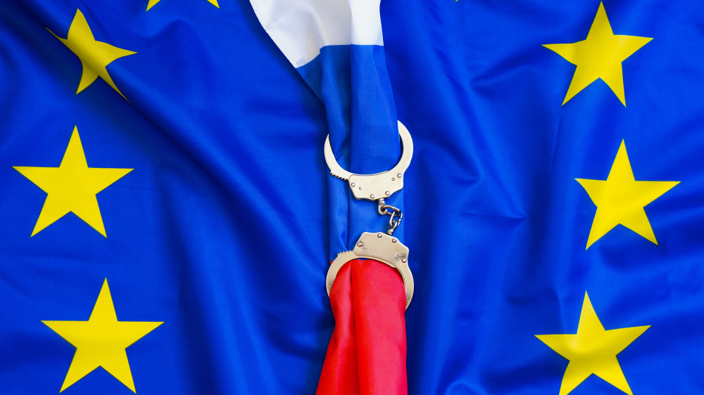 ЕС изменил санкционную стратегию против РФ: впервые под санкции попала третья страна