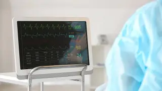 В Алматы оштрафовали больницу за использование непроверенных приборов