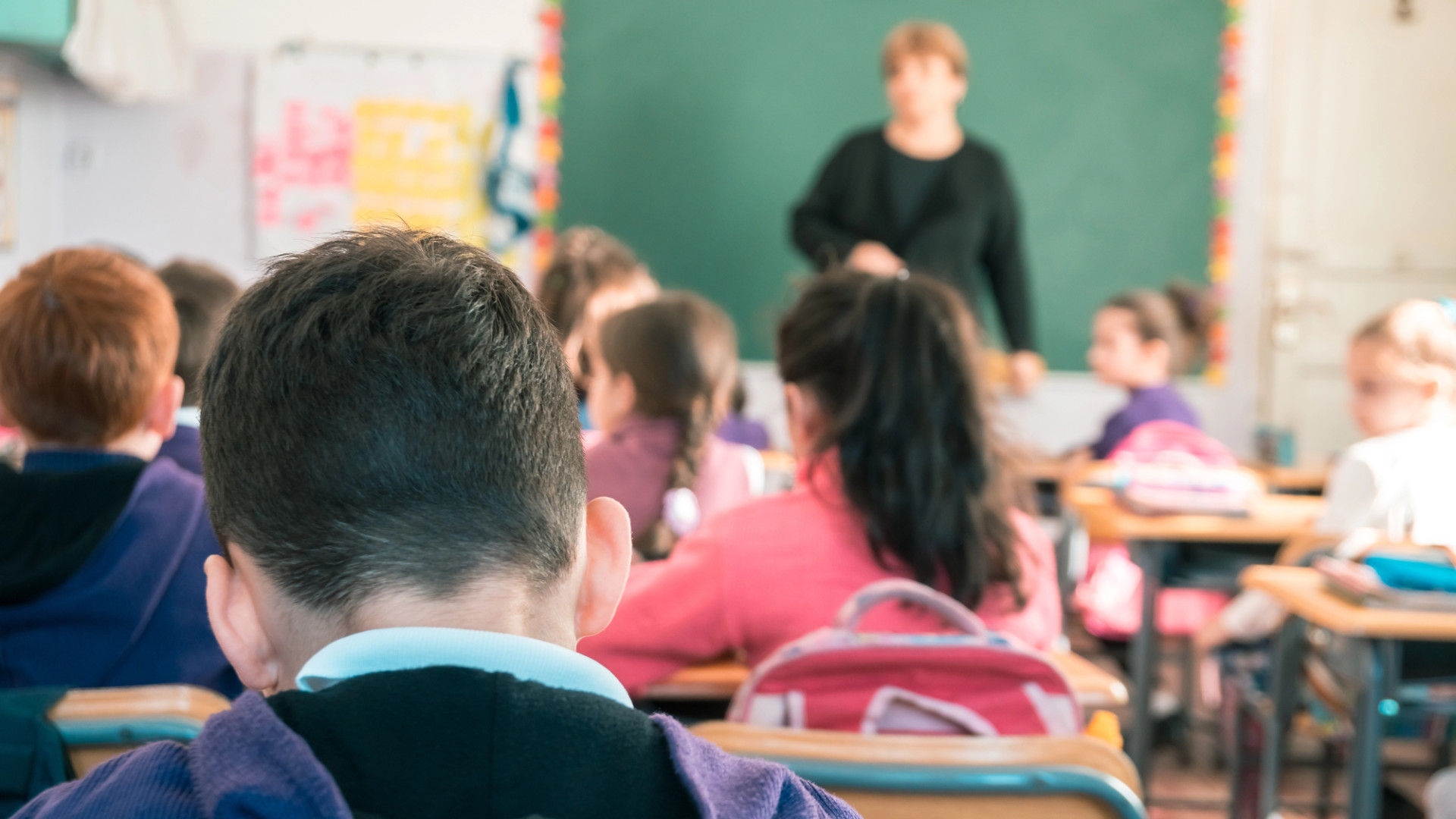 С учителей в Казахстане официально снимут часть ответственности за школьников