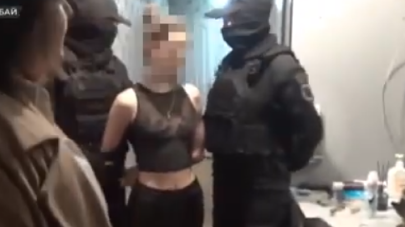 Кадры из видео