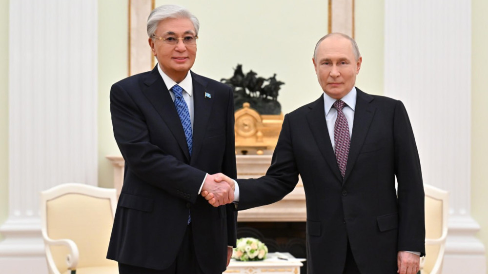 Токаев провел встречу с Путиным