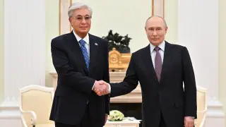 Токаев провел встречу с Путиным