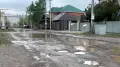 Ни метра асфальта: жители центра Актобе пожаловались на отсутствие дорог