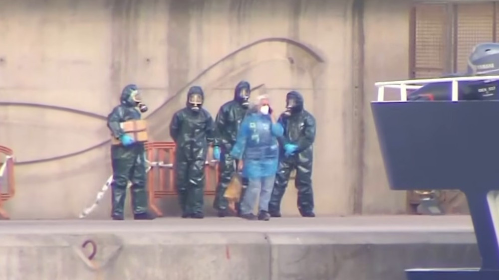 12 врачей поместили в 42-дневный карантин из-за ошибки при контакте с больным хантавирусом