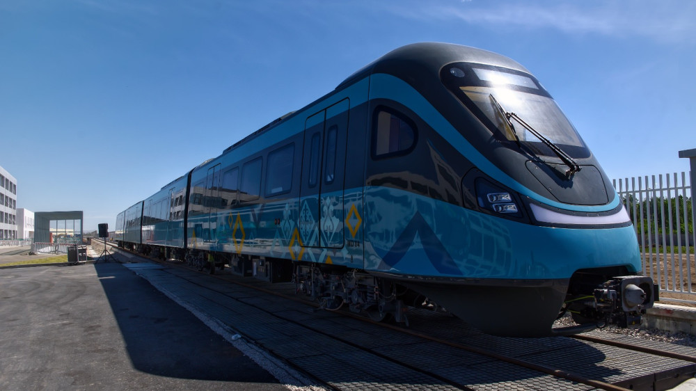 “Поезд над городом”: в Астане показали готовый к запуску LRT