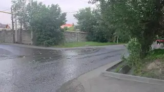 Алматинцы пожаловались на “парфюмерный“ потоп