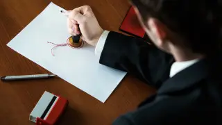 “Творят беспредел, я назову их имена“. Депутат заявил о нарушениях среди нотариусов
