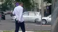 Мужчина с ножом напугал жителей Алматы - видео