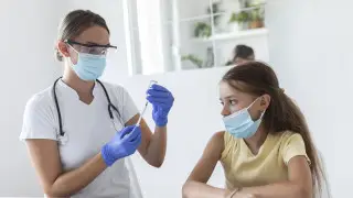 “Бесплодие после прививки“ и вакцинация мальчиков от ВПЧ - эксперты ответили на популярные вопросы