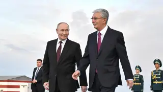 Президент России Владимир Путин прилетел в Астану - онлайн-трансляция