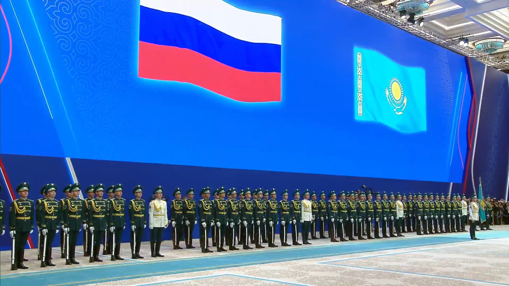 Токаев встретил Путина во Дворце независимости