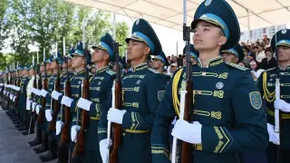 Выпускники казахстанских военных вузов получат новые звания