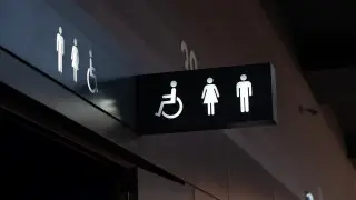 “Плюс одна фобия“. В Астане сняли на видео мужчину в самом неподходящем месте