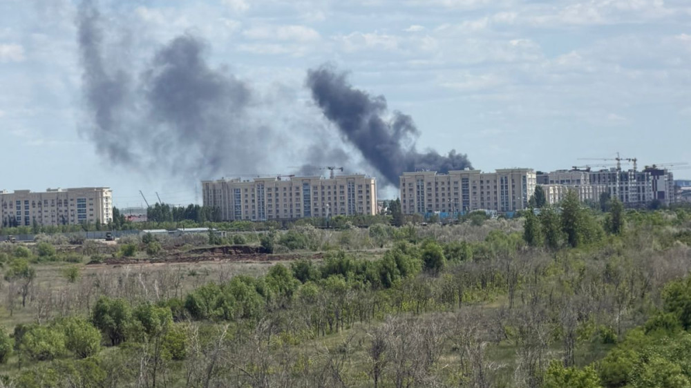 В Есильском районе Астаны вспыхнул пожар