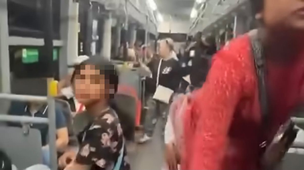 Новое видео с подростками, державших в страхе алматинцев, об