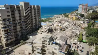 Число жертв разрушительного землетрясения в Венесуэле продолжает расти